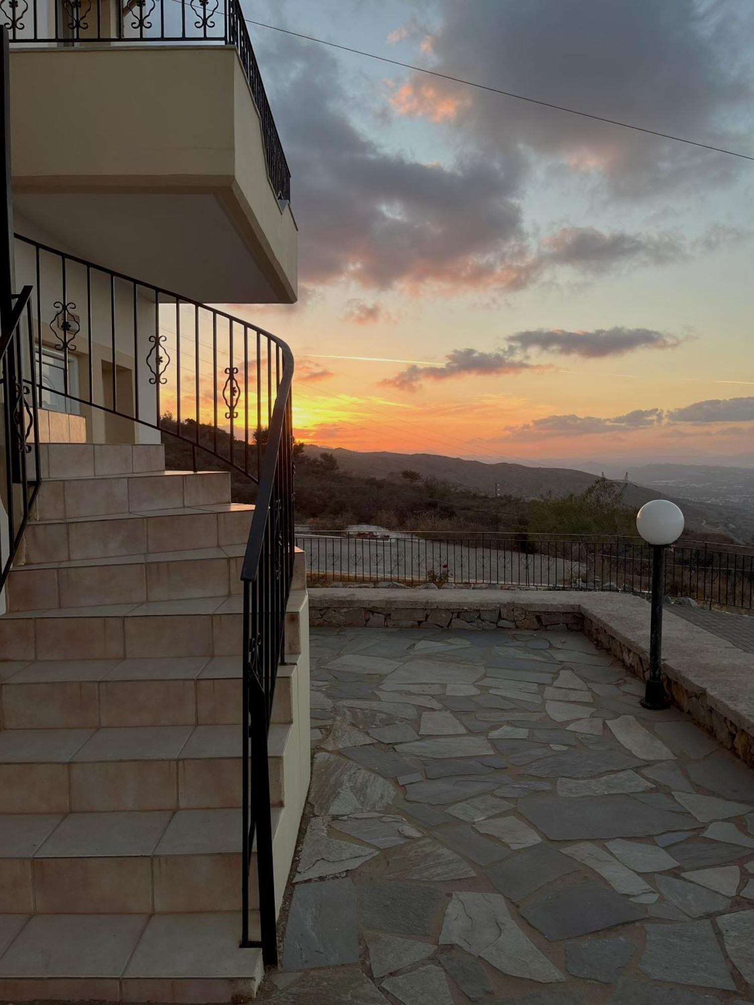 Panos Village Maláxa 외부 사진